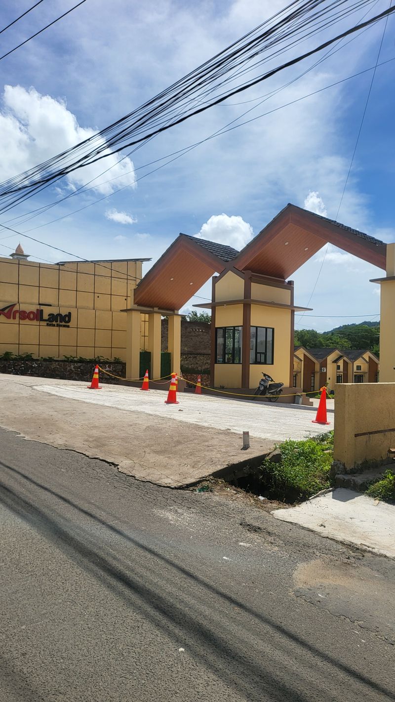 foto gerbang perumahan ARSOL LAND