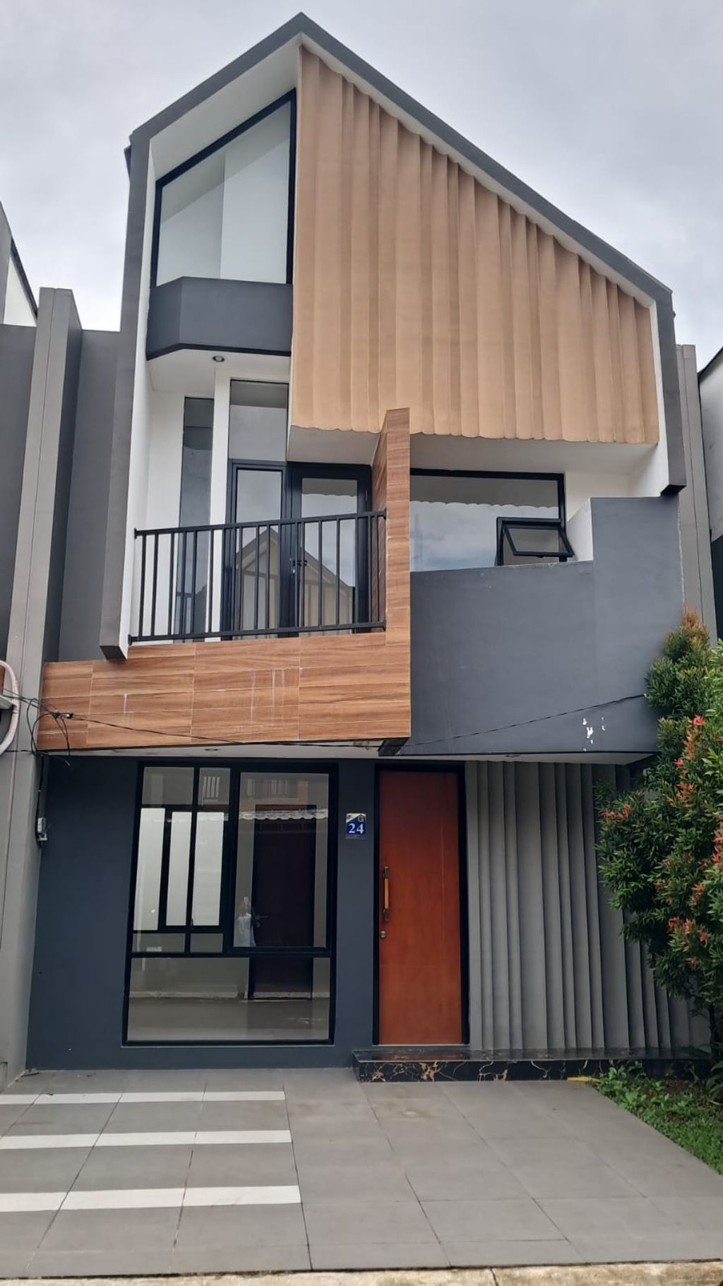 foto tampak rumah tipe B perumahan Trevista Hills - Cluster Kebayoran