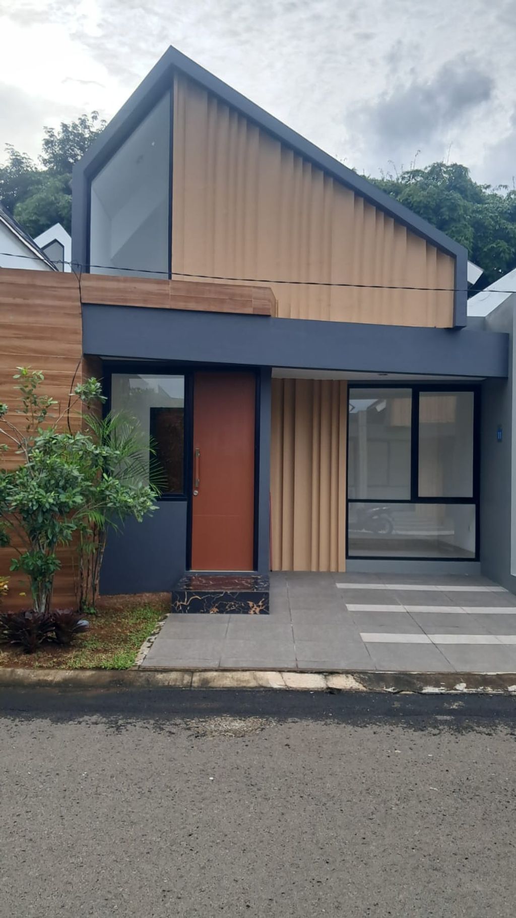 foto tampak rumah tipe D perumahan Trevista Hills - Cluster Kebayoran