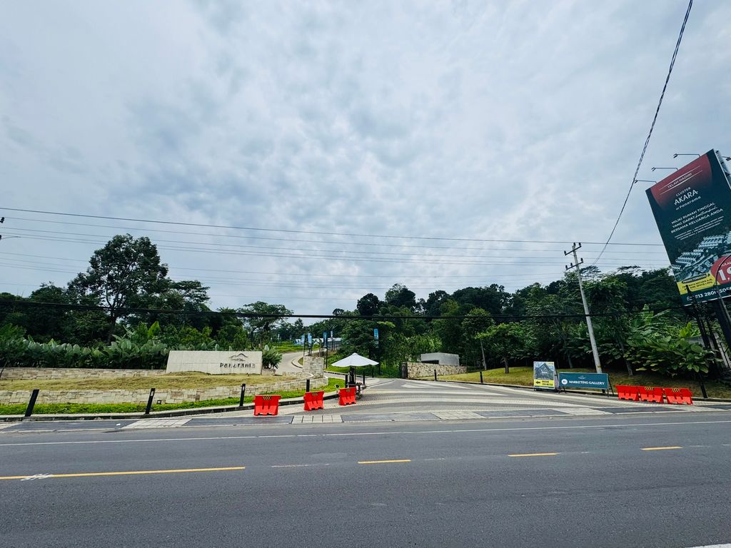 foto gerbang perumahan Panarama Residential Resort