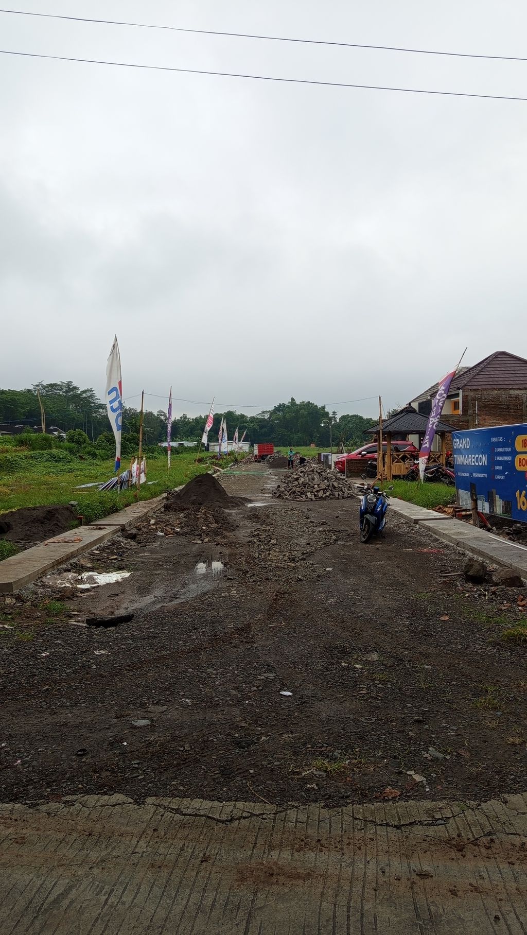 foto gerbang perumahan GRAND TIMMARECON