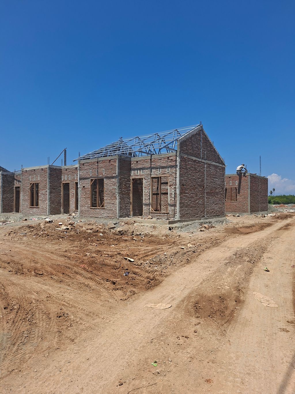 foto gerbang perumahan CLUSTER HADRAH LAND