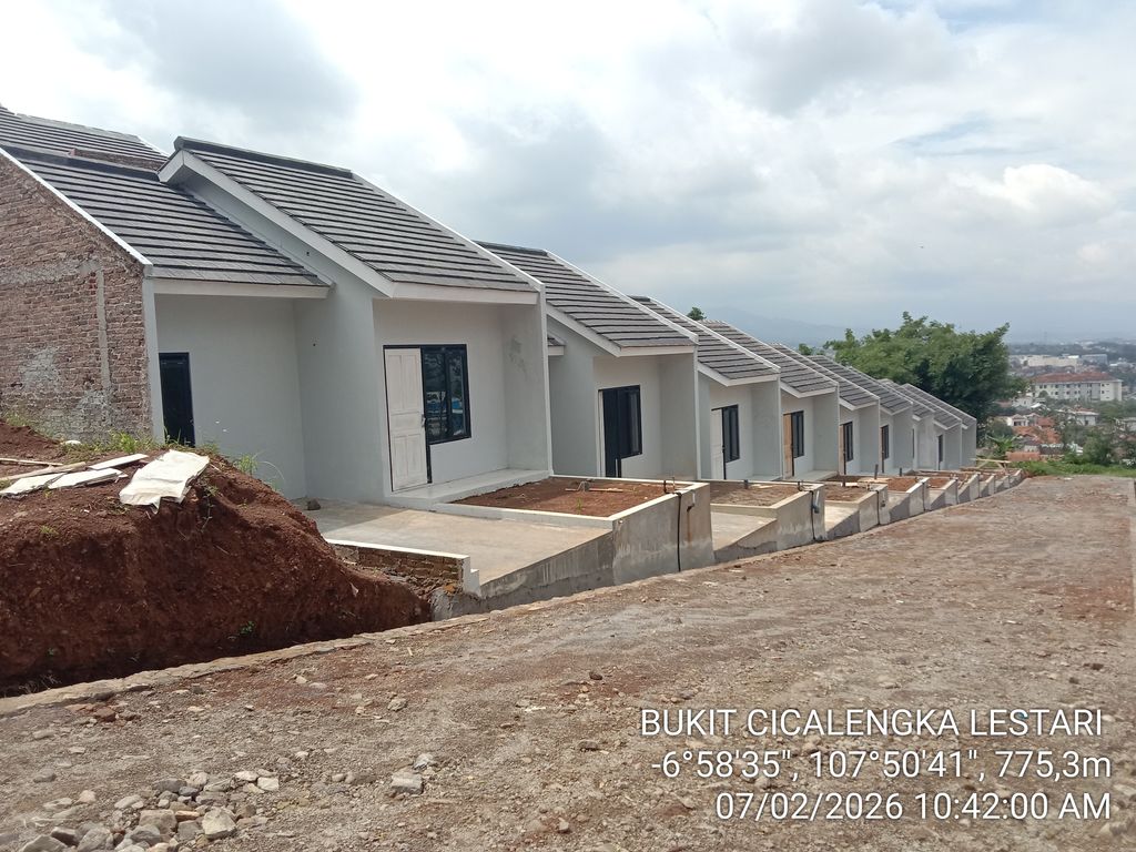 foto posisi tengah perumahan BUKIT CICALENGKA LESTARI