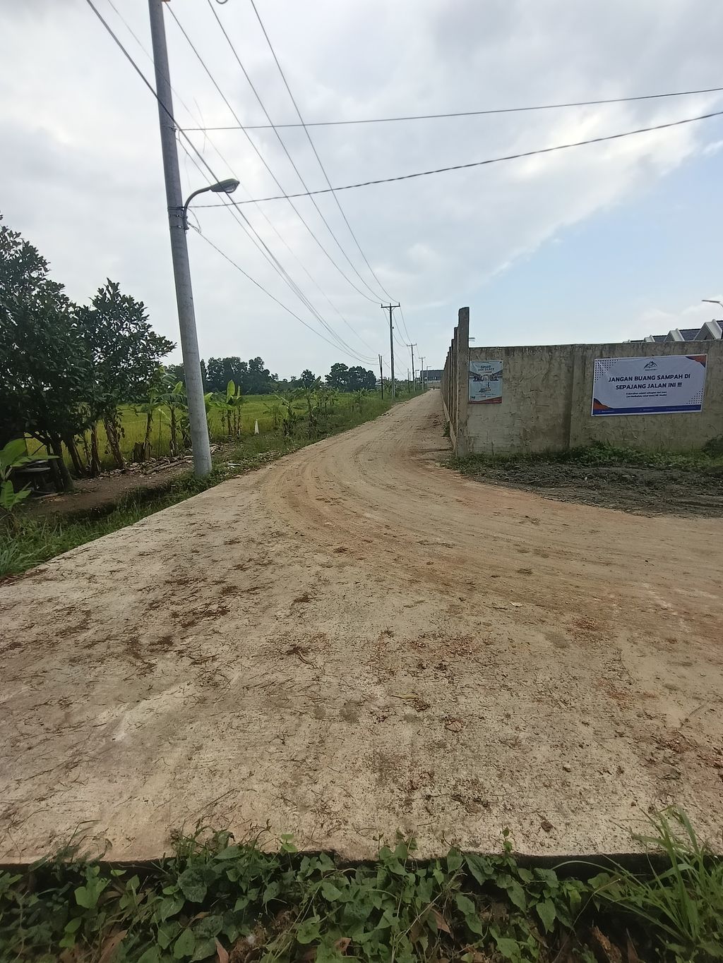 foto gerbang perumahan CASSANDRA RESIDENCE 8