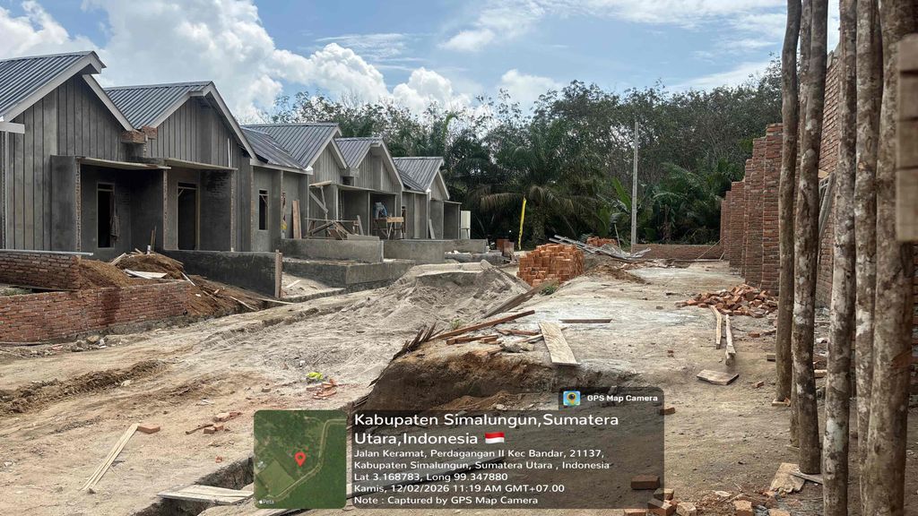 foto gerbang perumahan Griya Habonaron Perdagangan