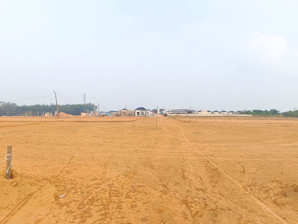 foto posisi tengah perumahan ASADEL LAND