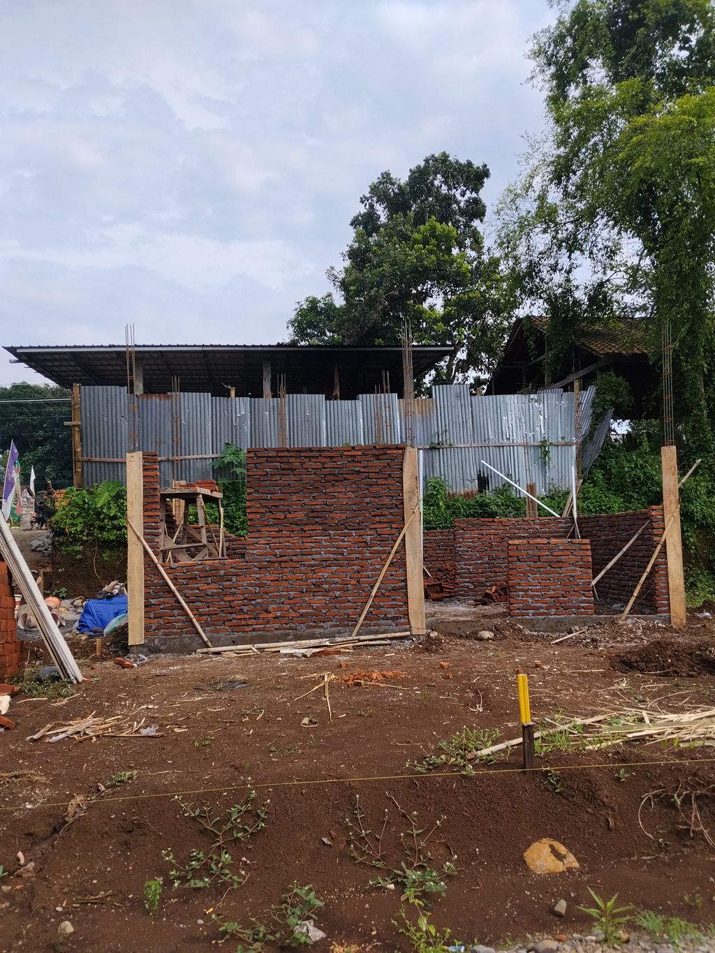 foto contoh rumah perumahan Grand Satya Bumiayu 3 The Garden