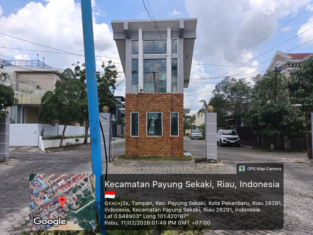 foto gerbang perumahan PONDOK MUTIARA