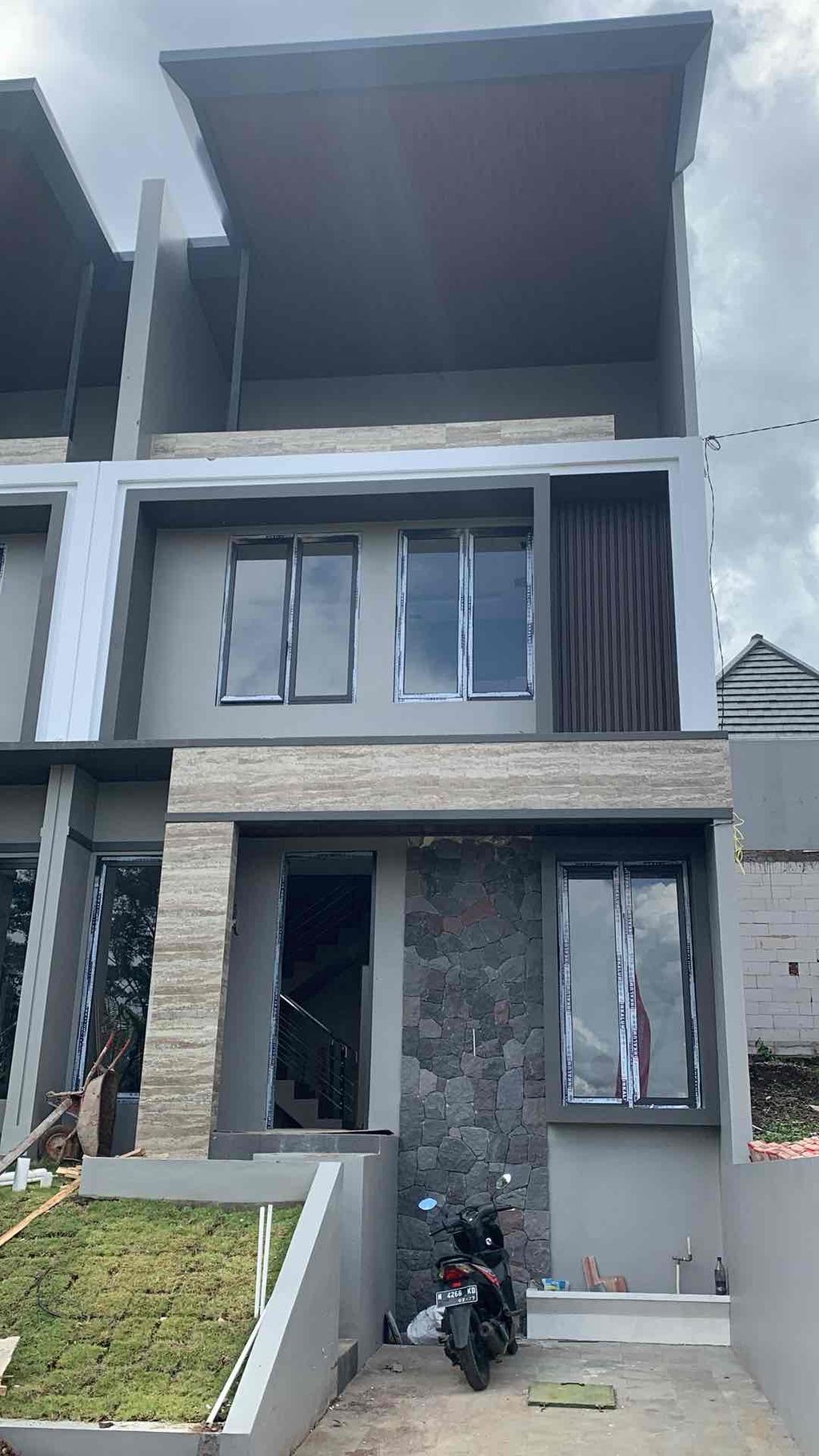 foto tampak rumah tipe M-3 PGR perumahan PERMATA REGENCY TAHAP 2