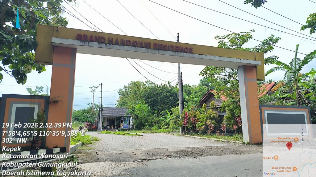 foto gerbang perumahan GRAND HANDAYANI RESIDENCE 4 (GHR 4)