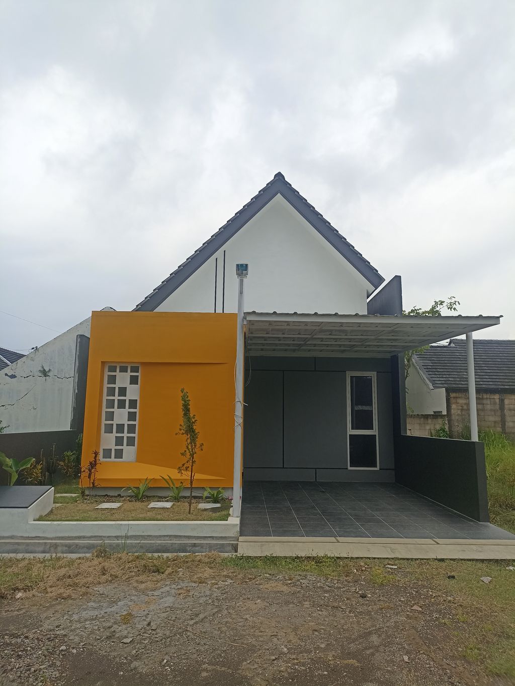 foto tampak rumah tipe 36 Bale Kirana perumahan Kota Bale Agung