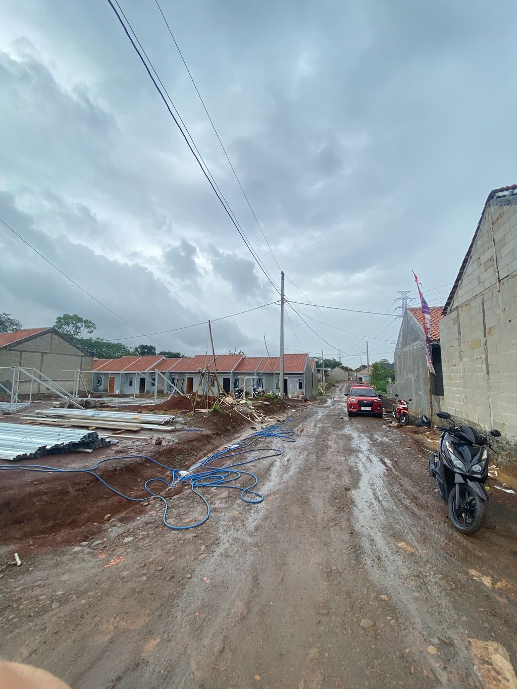 foto posisi tengah perumahan GRAND ALMAZ