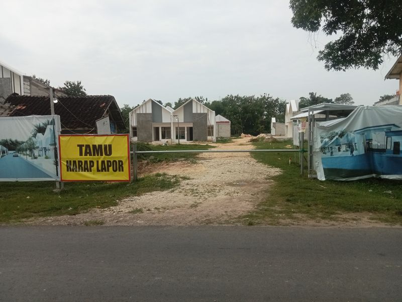 foto gerbang perumahan GRIYA TATA PESONA