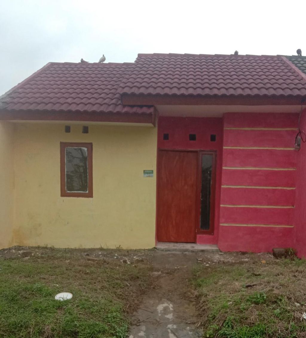 foto tampak rumah tipe 22 x 144 perumahan GRIYA JUNTI ASRI