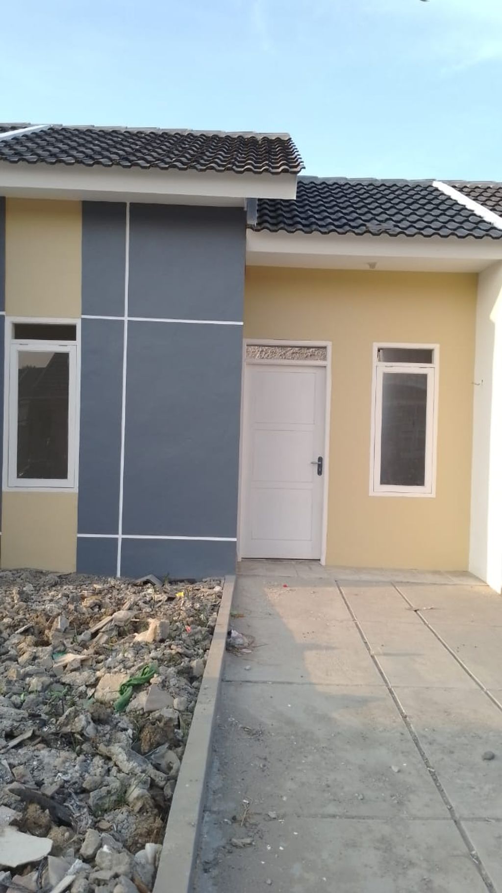 foto tampak rumah tipe 29/60++ perumahan GRIYA SRIMAHI INDAH