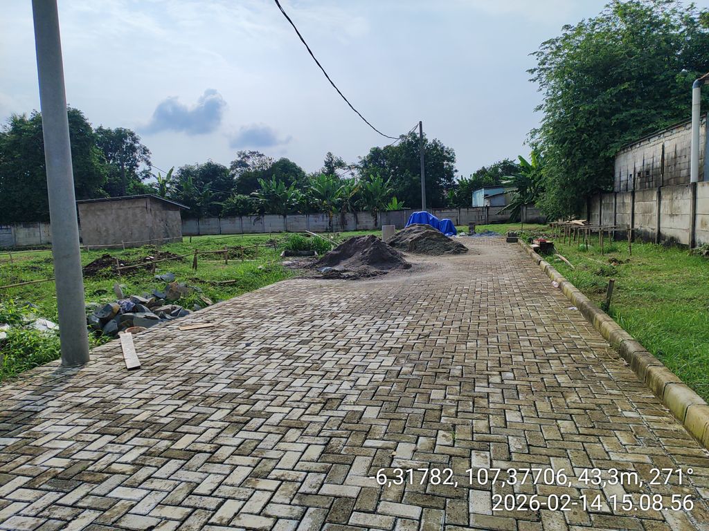 foto posisi tengah perumahan CITRA PESONA RESIDENCE