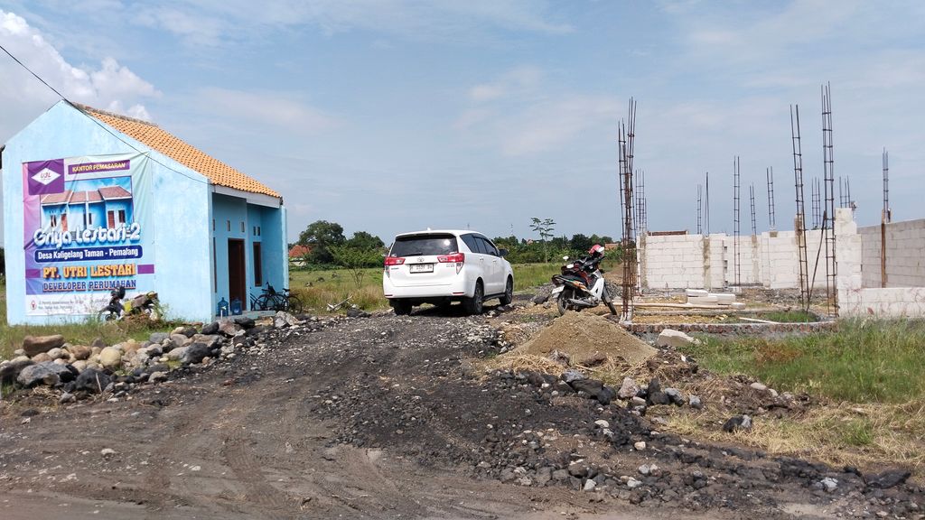 foto gerbang perumahan GRIYA LESTARI 2
