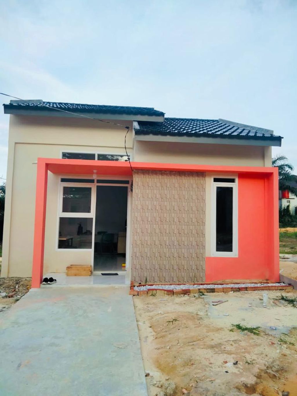 foto tampak rumah tipe 36 perumahan Mutiara Jaya II