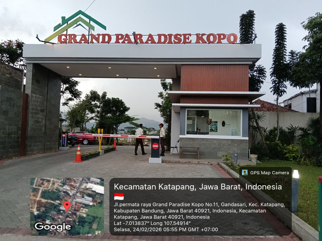 foto gerbang perumahan GRAND PARADISE KOPO