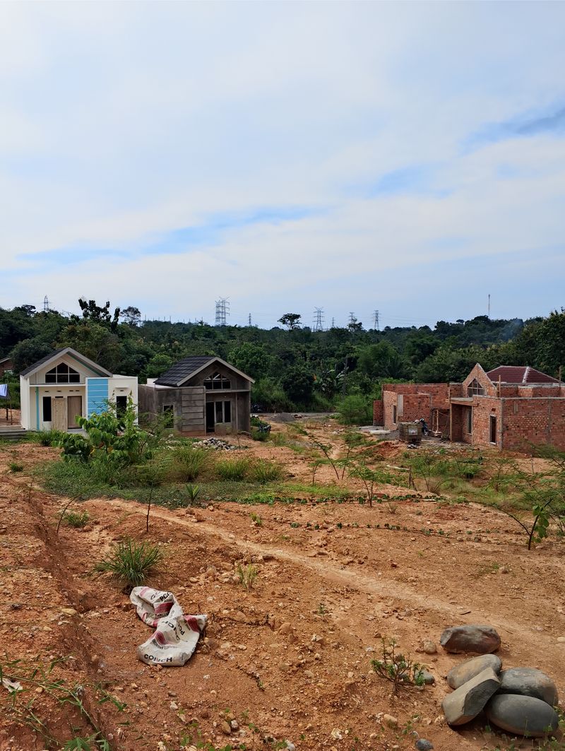 foto posisi tengah perumahan PERUMAHAN BUKIT GELINCIR INDAH