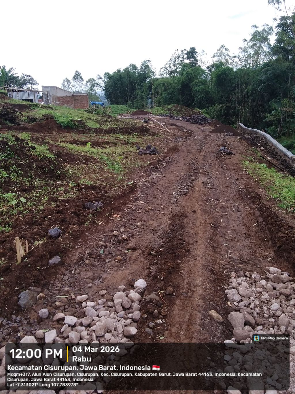 foto posisi tengah perumahan TAMAN BUKIT PAPANDAYAN