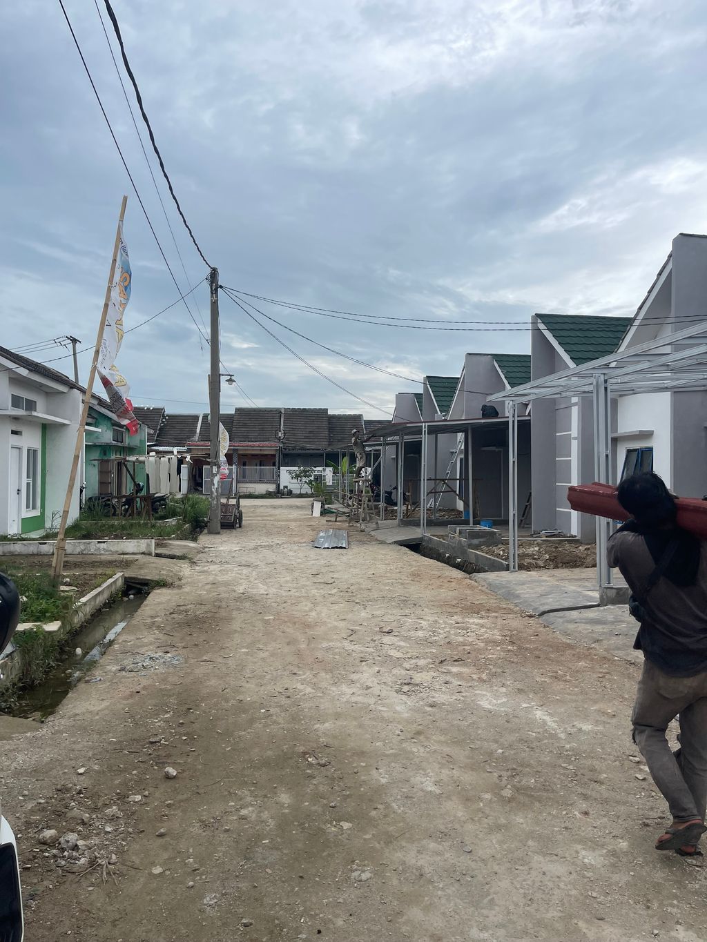 foto gerbang perumahan Sayap emas residence2