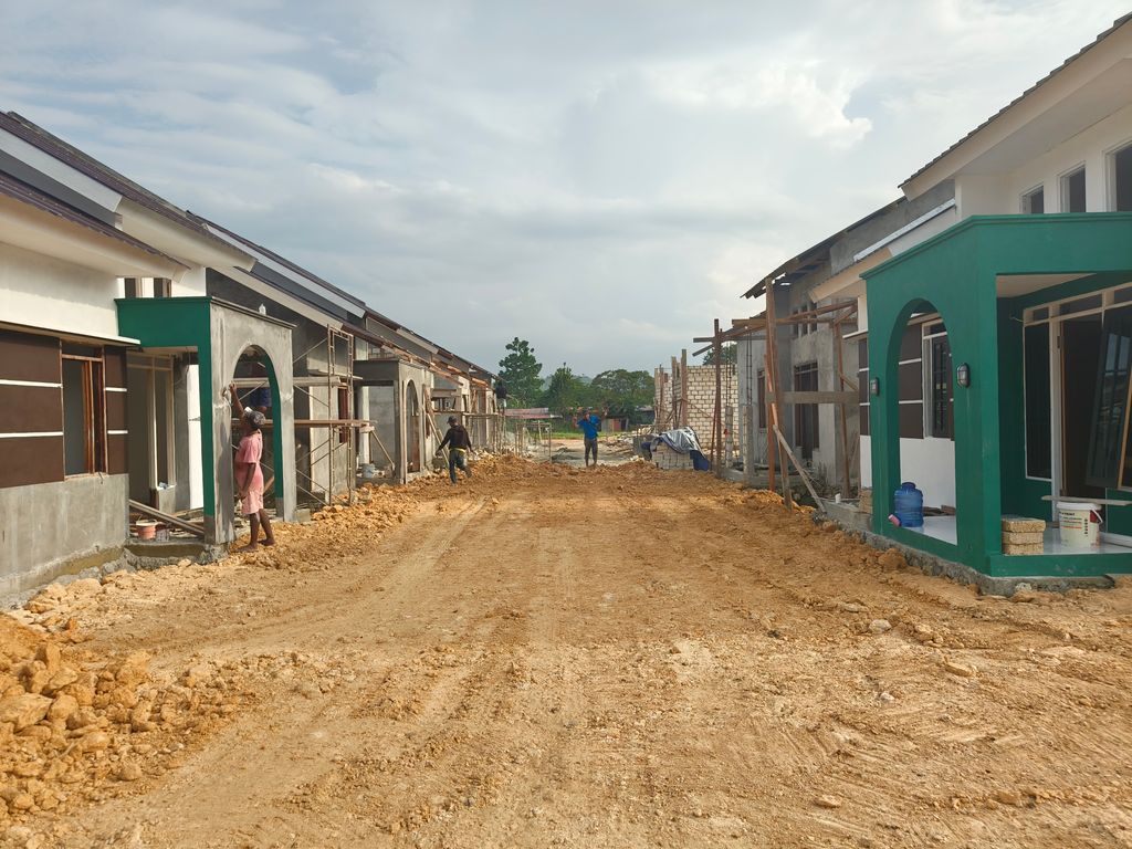 foto posisi tengah perumahan PERMATA INDAH 5 HOLTEKAMP