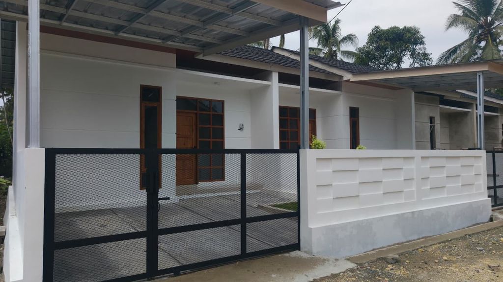 foto tampak rumah tipe 36/66 perumahan ARTHA NATURA