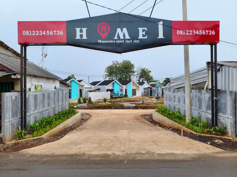 foto gerbang perumahan HOME1