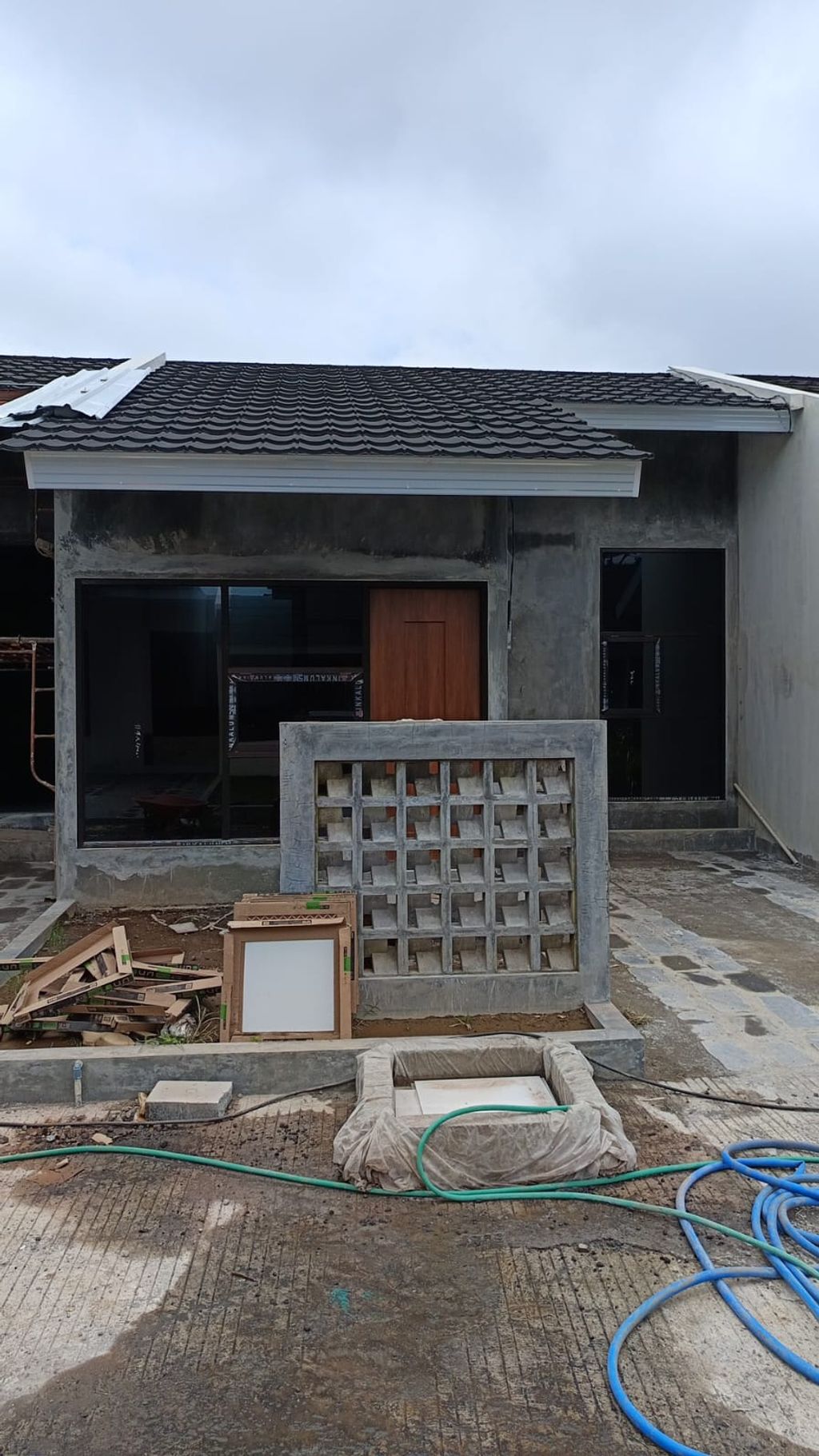 foto tampak rumah tipe 36/72 perumahan PERUMAHAN CANDI HILLS