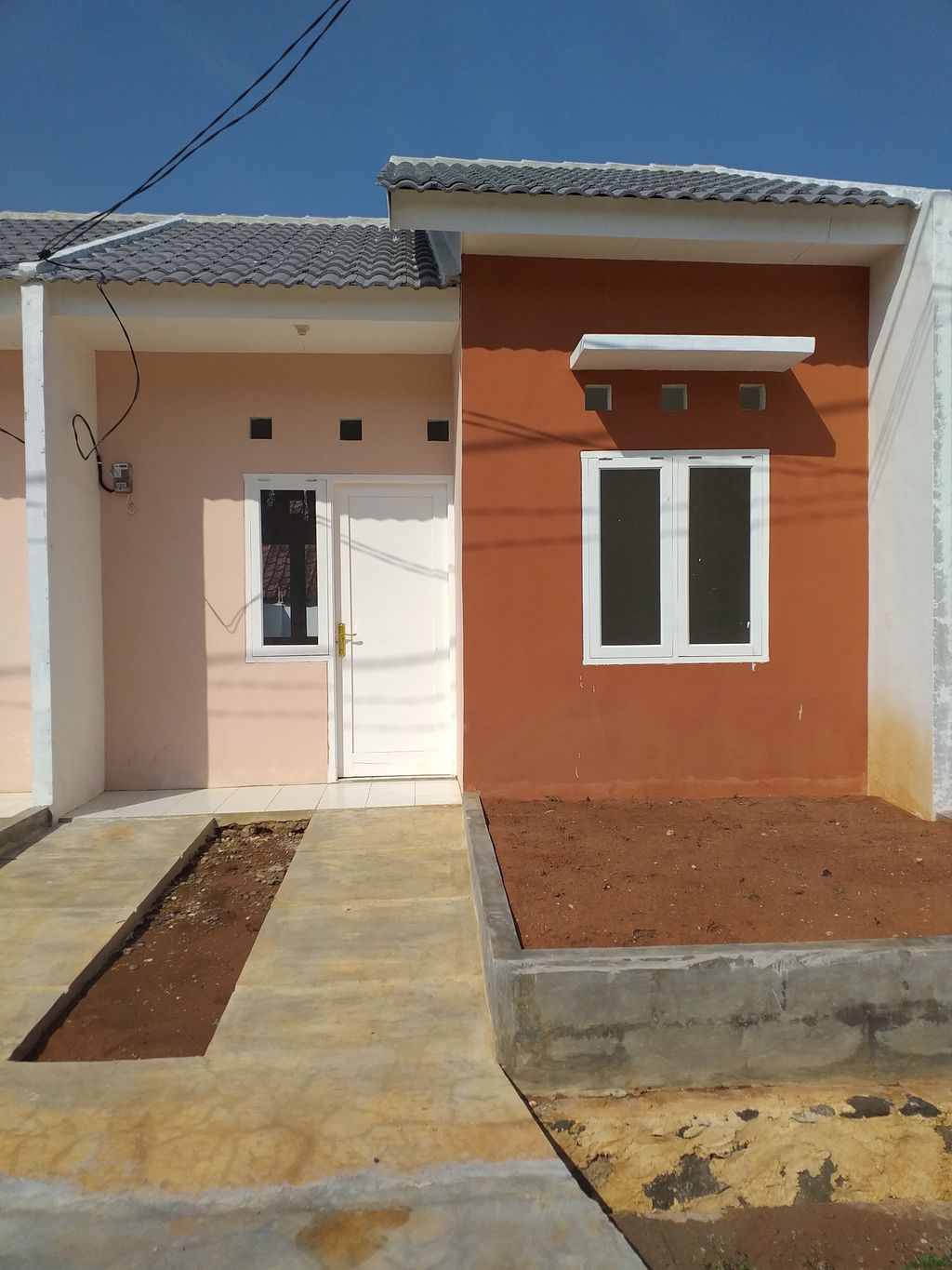 foto tampak rumah tipe 29/72 perumahan CIAWI RESIDENCE