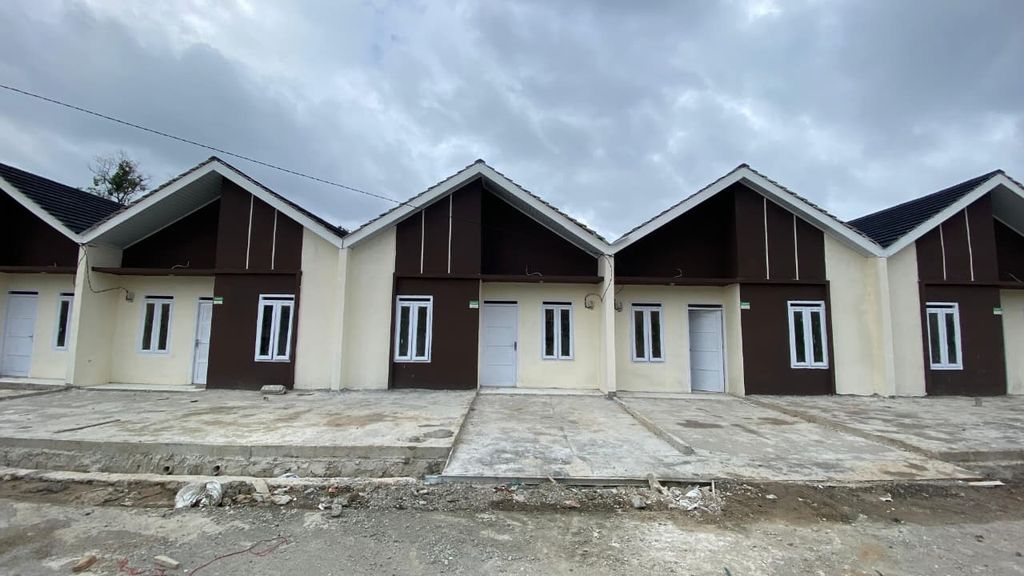 foto tampak rumah tipe 30/60 perumahan Megalisa Cikampek Residence