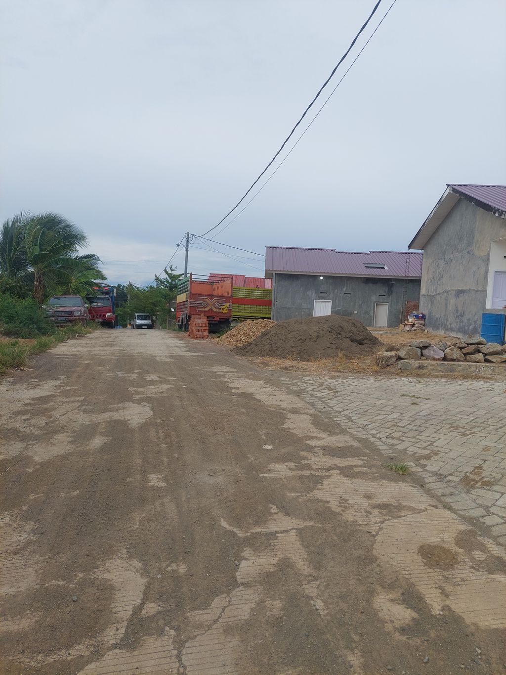 foto posisi tengah perumahan GRIYA PESONA INDAH 2