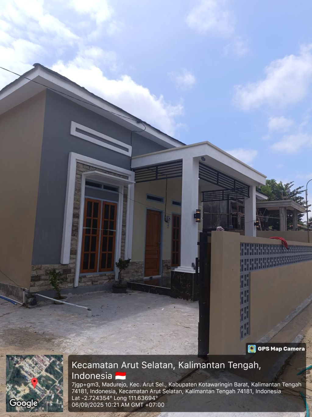 foto tampak rumah tipe 65 perumahan SAMARI RESIDENCE