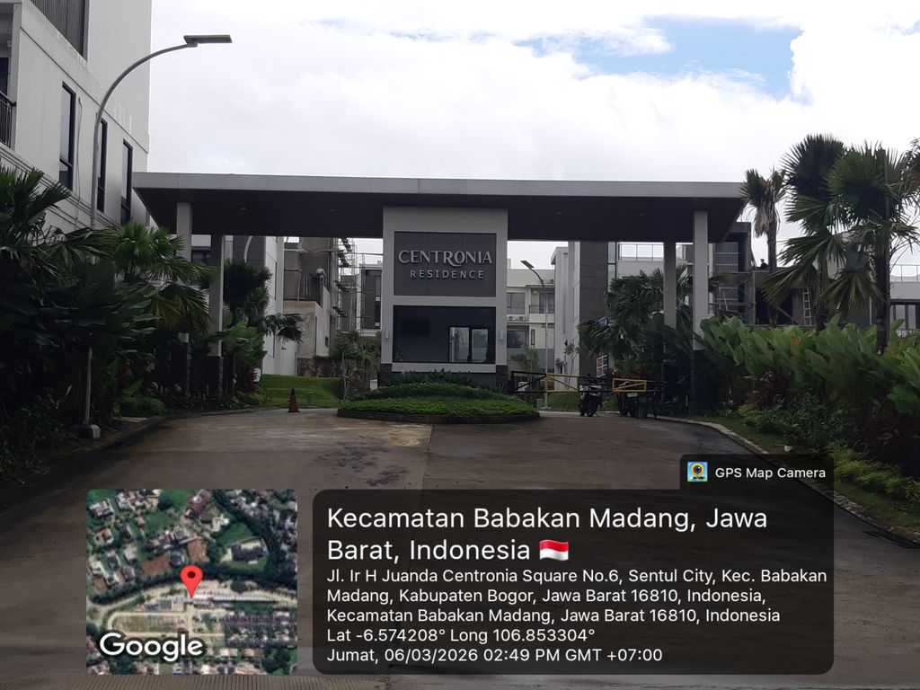 foto gerbang perumahan Centronia Residence