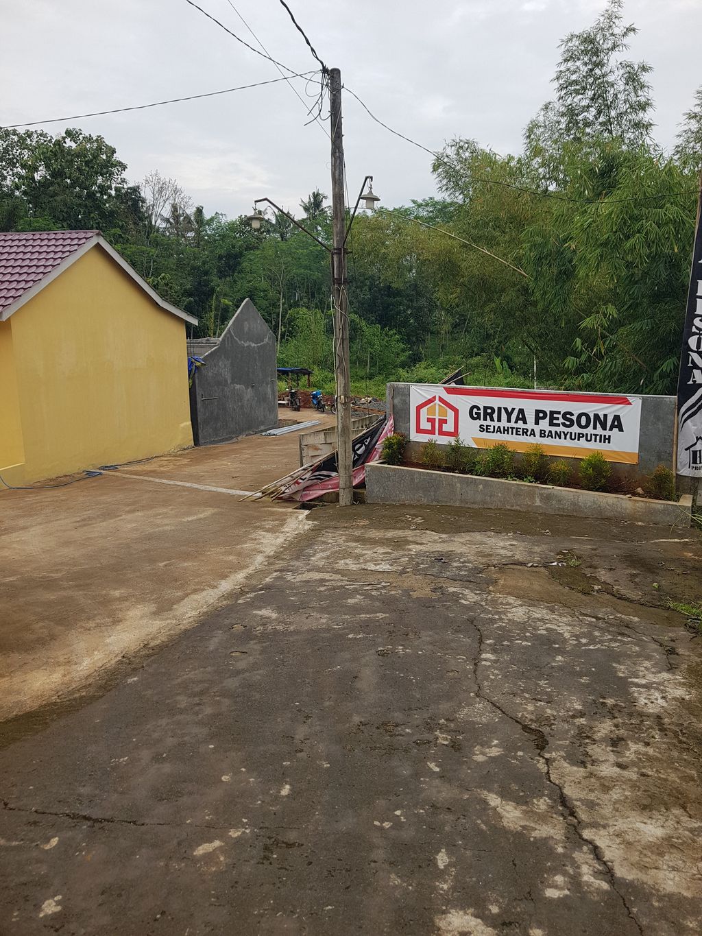foto gerbang perumahan GRIYA PESONA SEJAHTERA 1