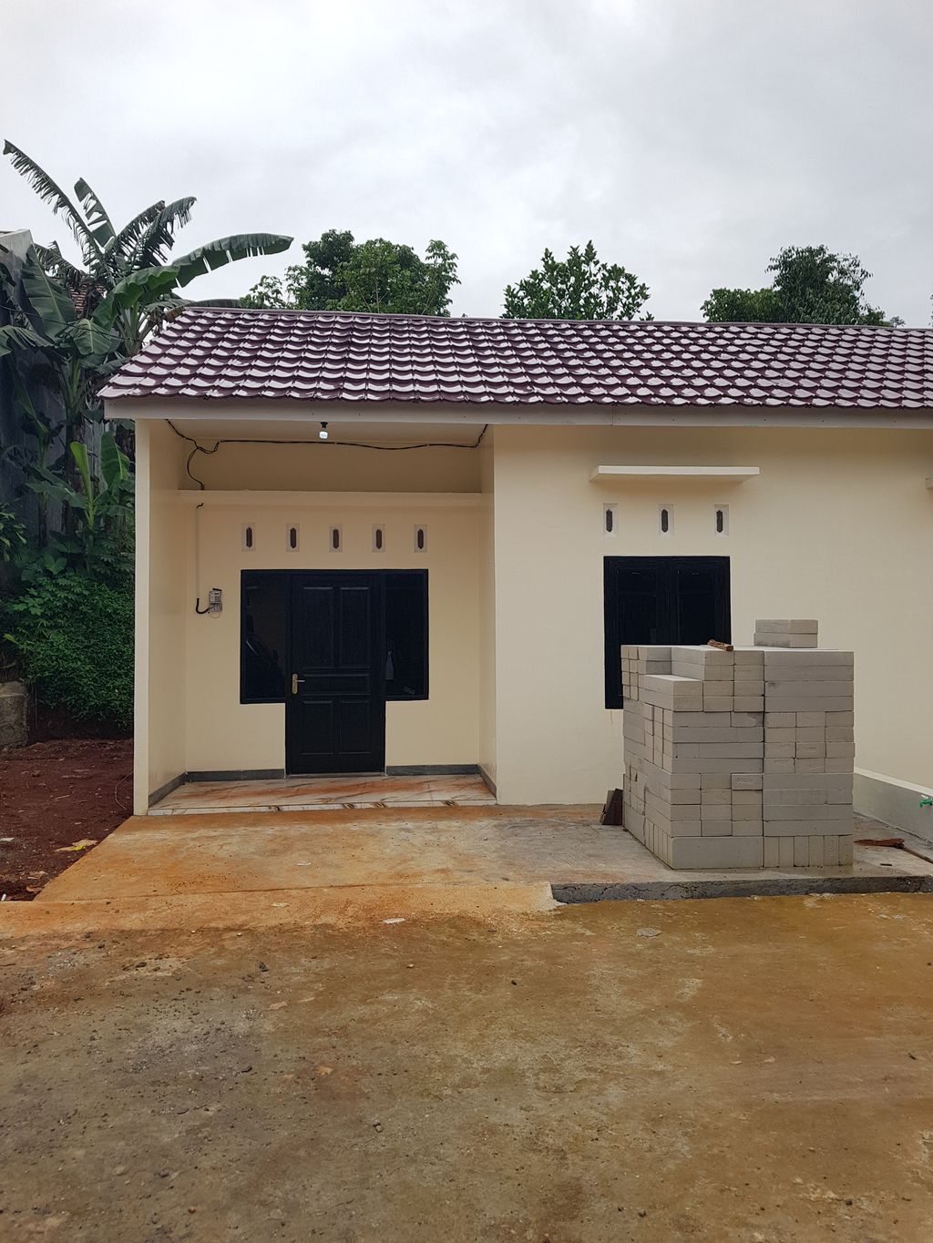 foto tampak rumah tipe 32/93 perumahan GRIYA PESONA SEJAHTERA 1