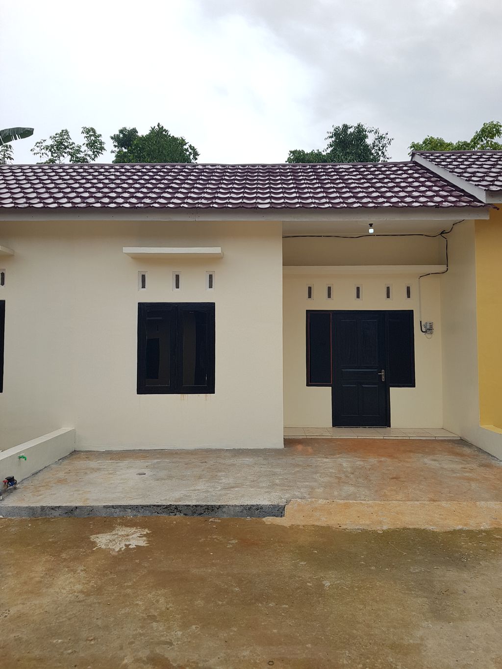 foto tampak rumah tipe 32/70 perumahan GRIYA PESONA SEJAHTERA 1