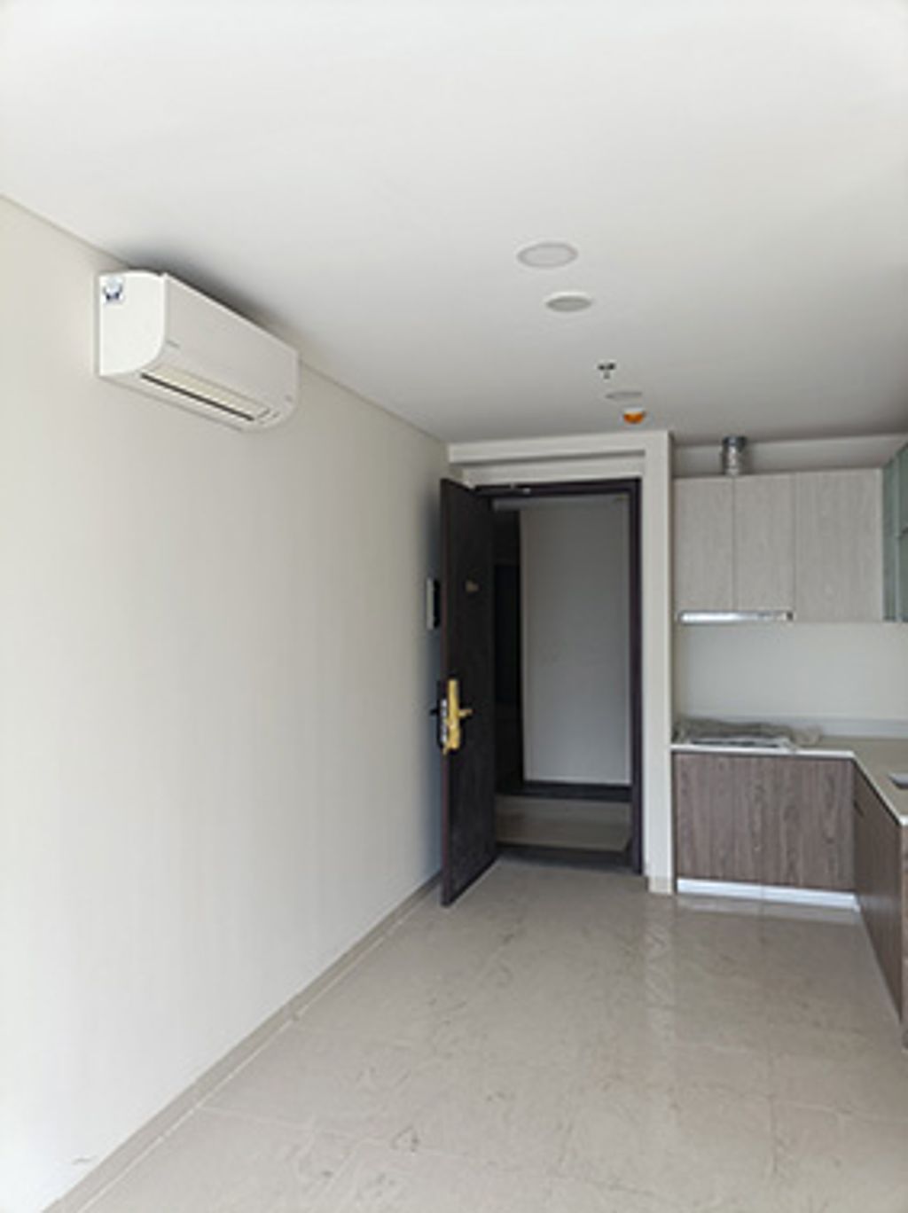 foto tampak rumah tipe J perumahan Apartemen Celadon