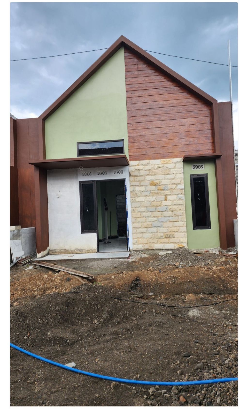 foto tampak rumah tipe 30 perumahan GALAXY ROYAL RESIDENCE