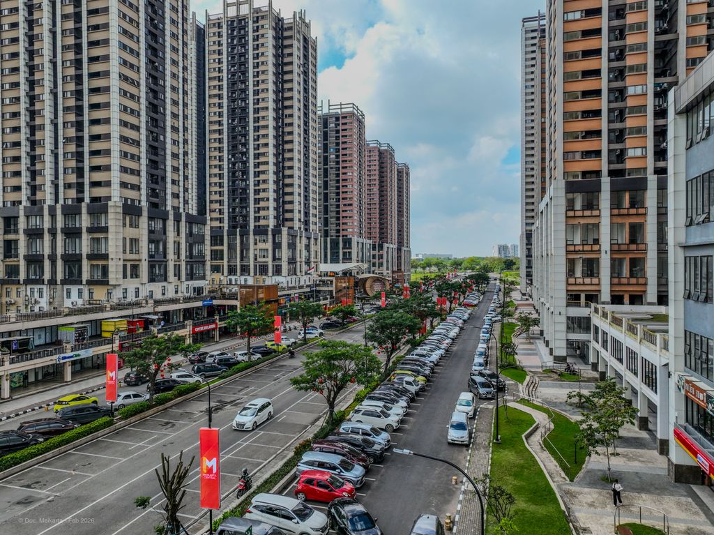 foto gerbang perumahan Meikarta