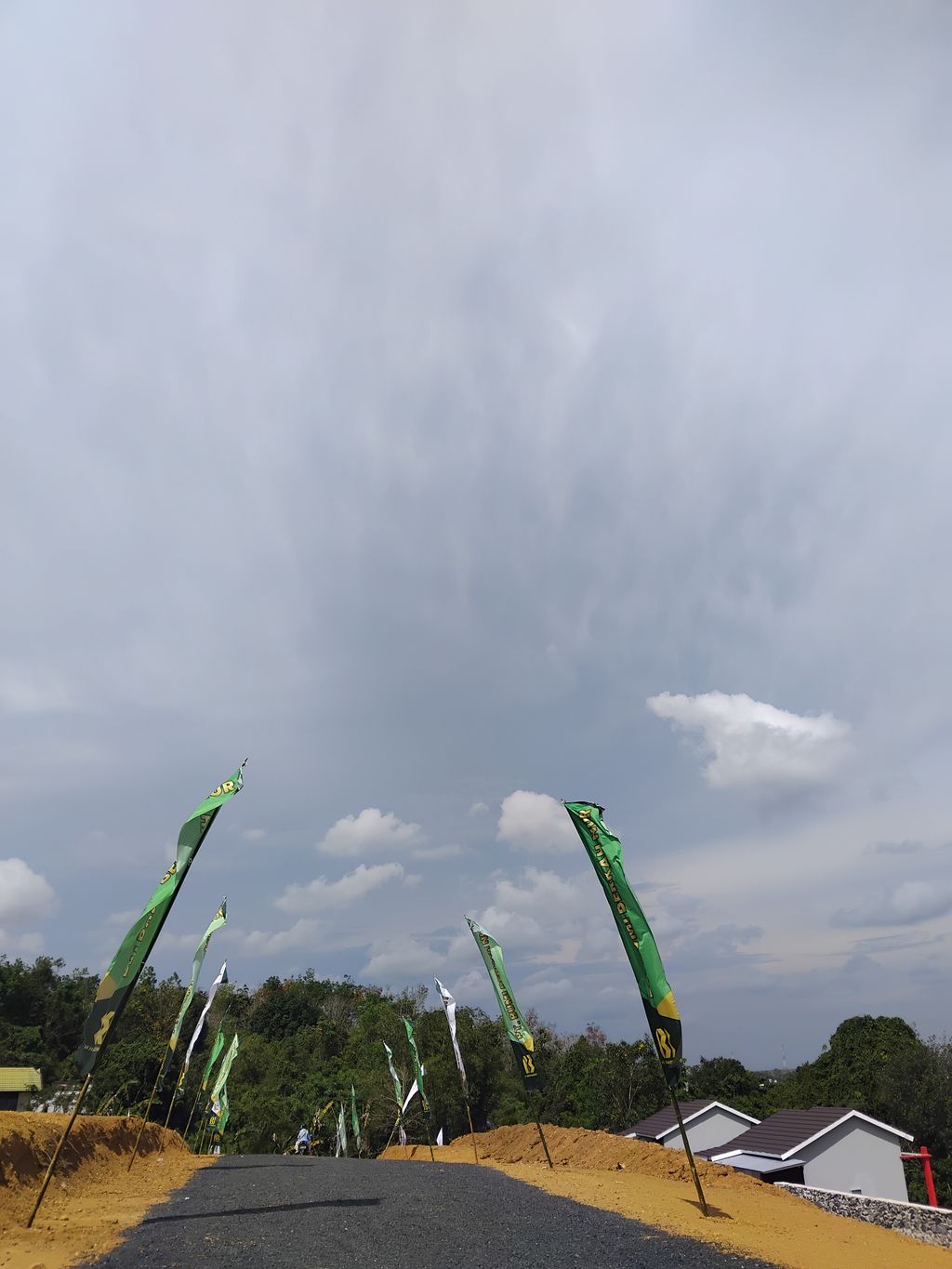 foto posisi tengah perumahan BUMI INDAH PERMAI RESIDENCE TAHAP 5