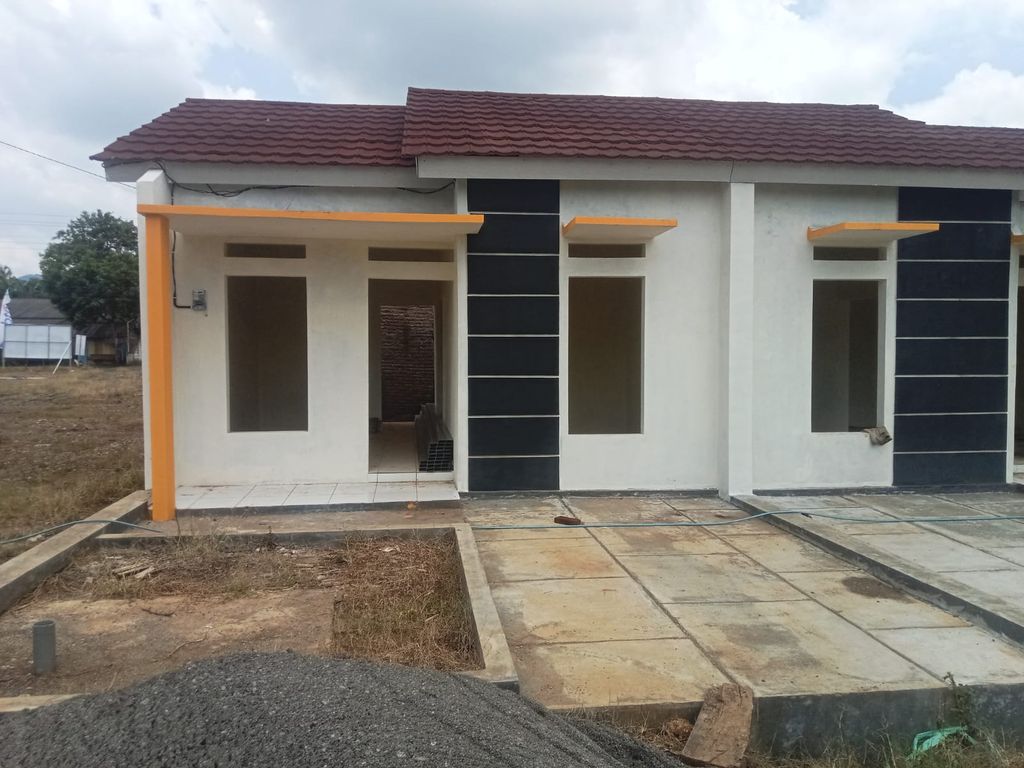 foto tampak rumah tipe subsidi perumahan HITLY RESIDEN