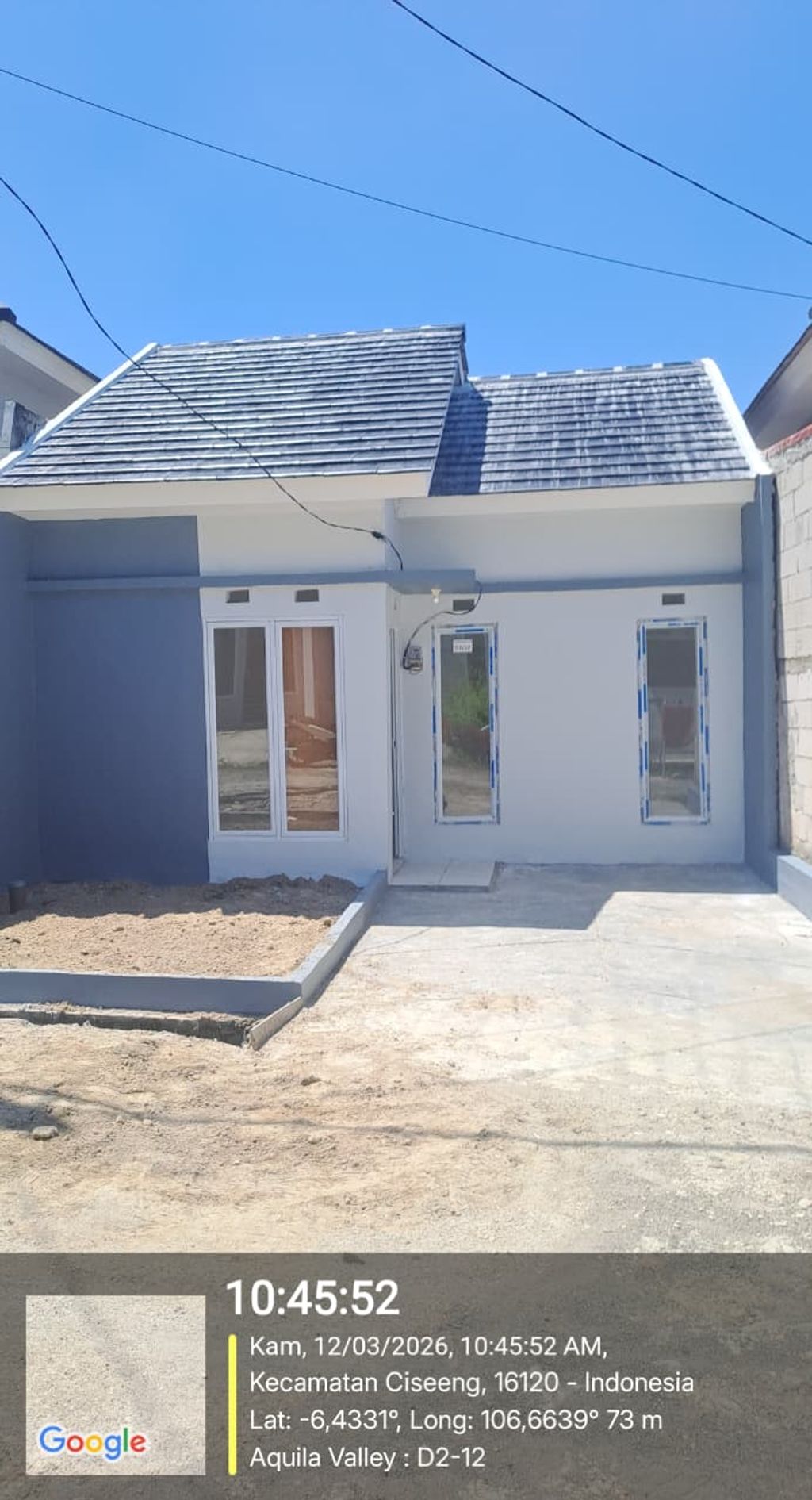 foto tampak rumah tipe Cendrawasih Lite perumahan AquilaValley