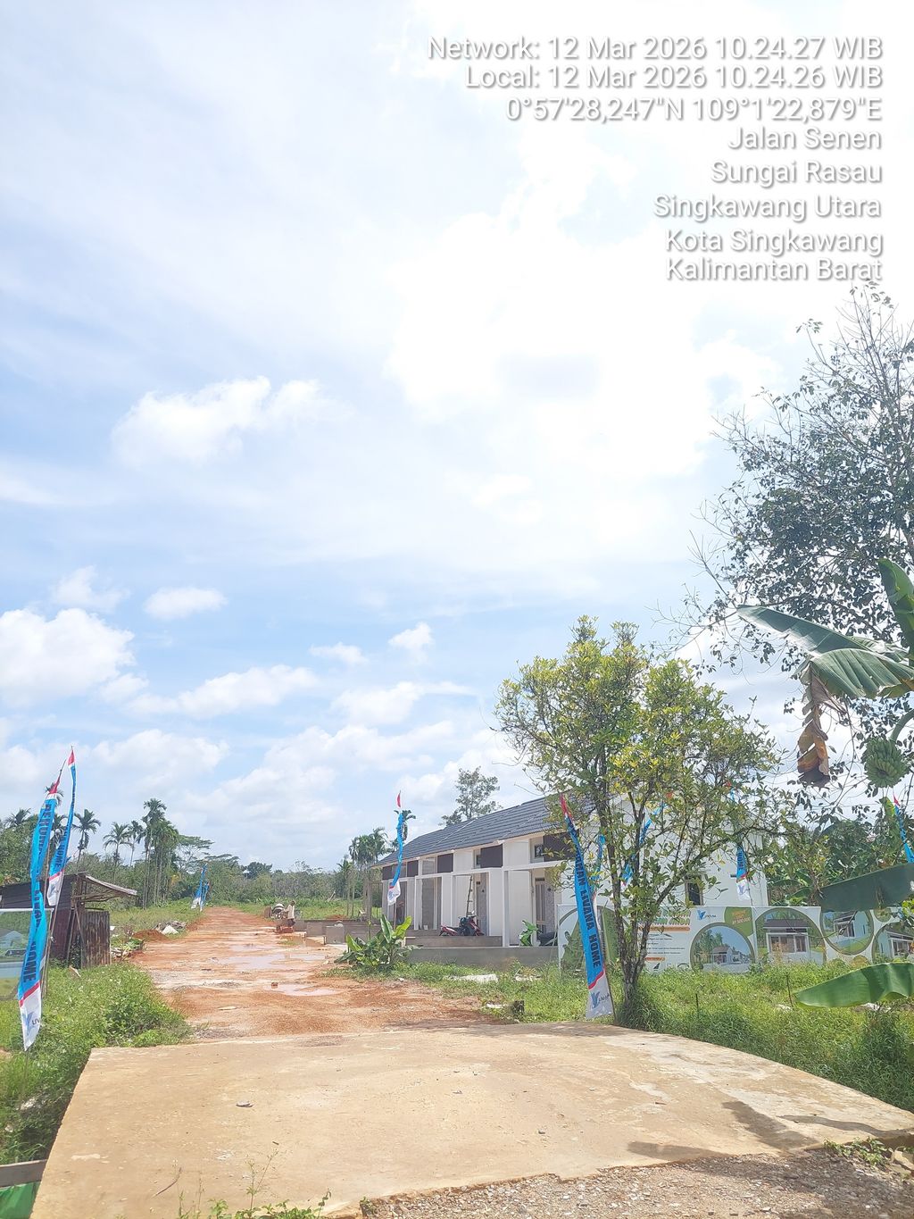 foto gerbang perumahan LIVANA HOME