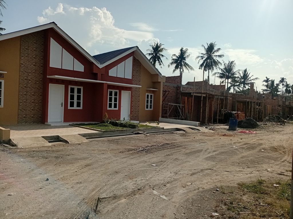 foto posisi tengah perumahan TAMAN NIRWANA RESIDENCE