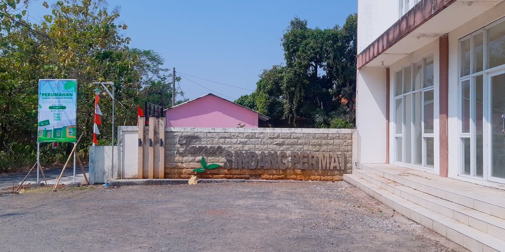 foto gerbang perumahan PERUMAHAN TAMAN SINDANG PERMAI TAHAP 2