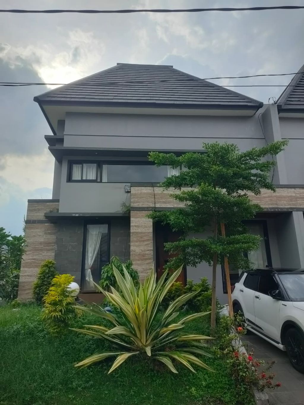 foto tampak rumah tipe O-8 PGR 2 perumahan PERMATA REGENCY TAHAP 2