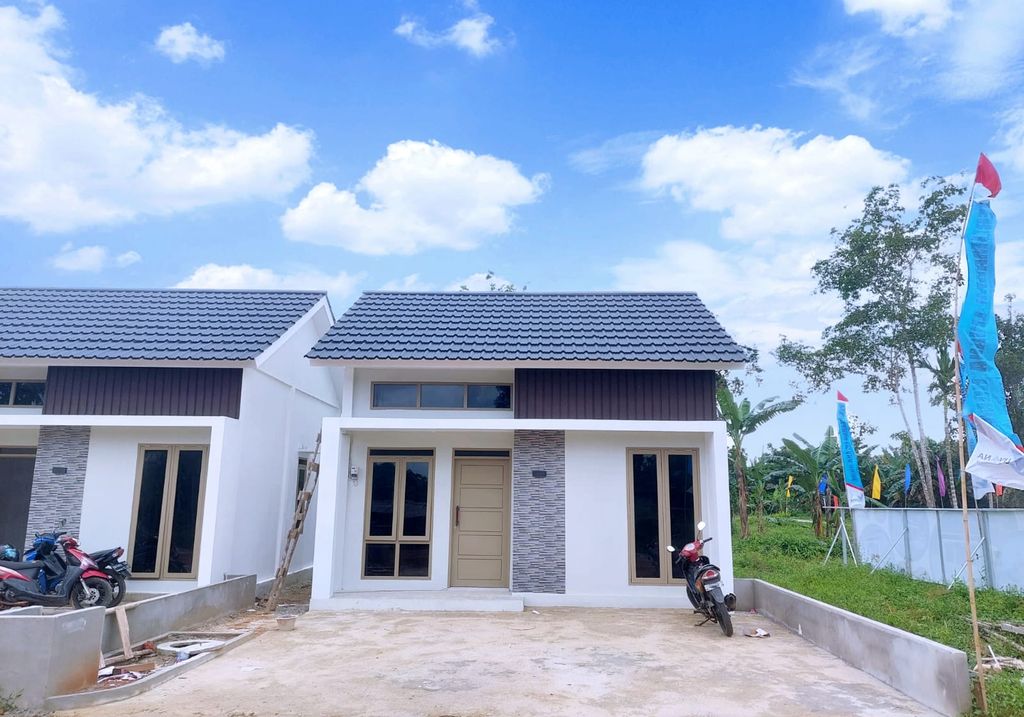 foto tampak rumah tipe 36/148 perumahan LIVANA HOME