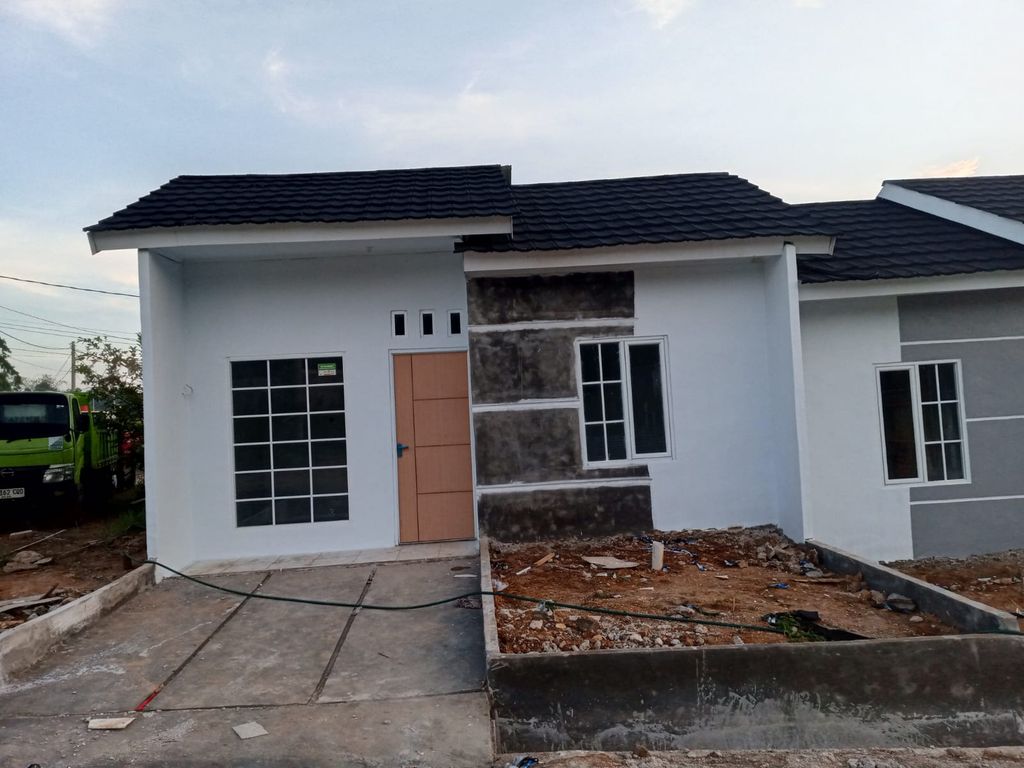 foto tampak rumah tipe 30/60 perumahan taman ria persada 5